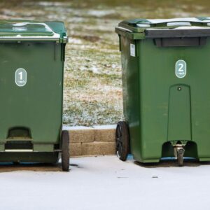 MULTIPLE TRASH CANS CLEANING (2 Cans)